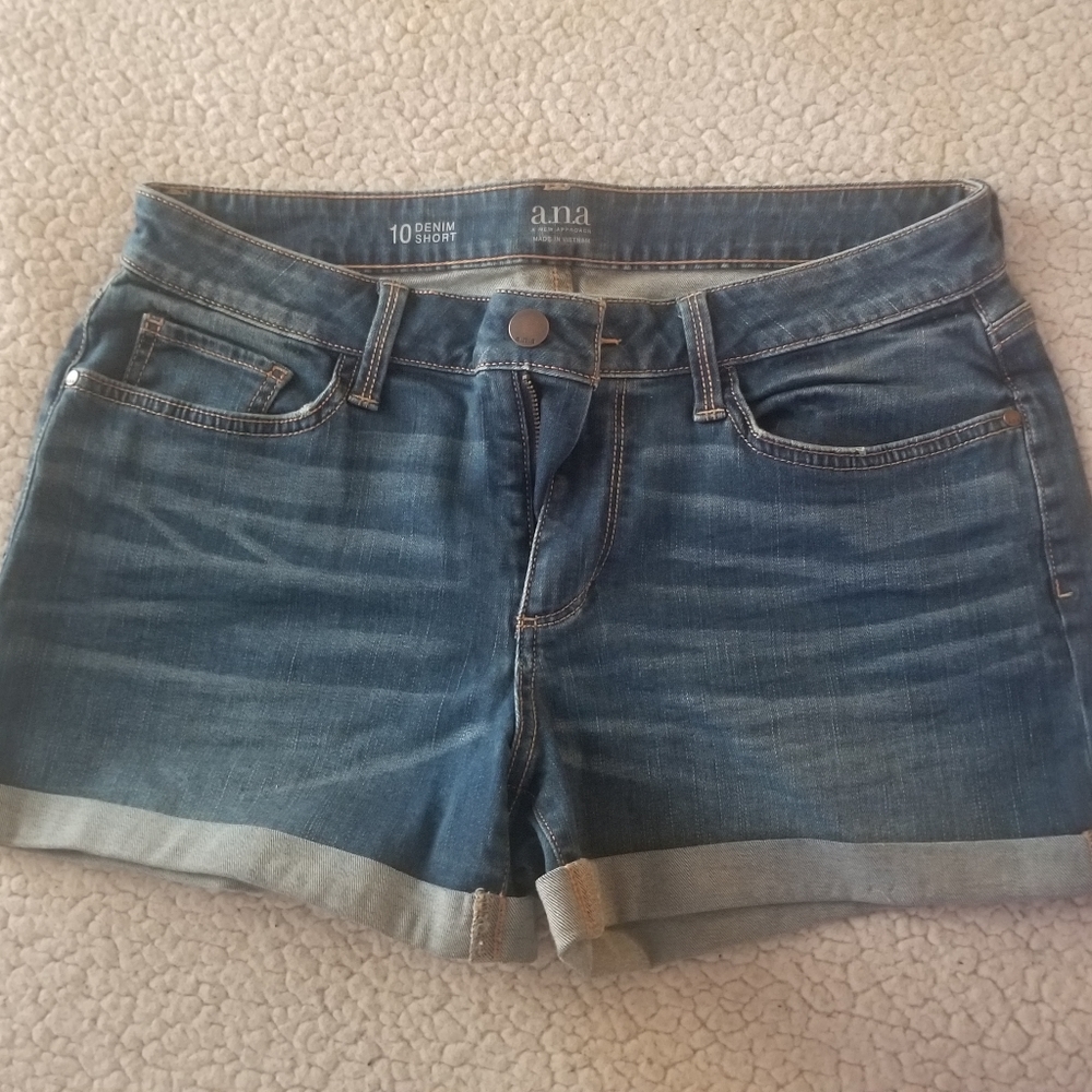 a.n.a. jean shorts